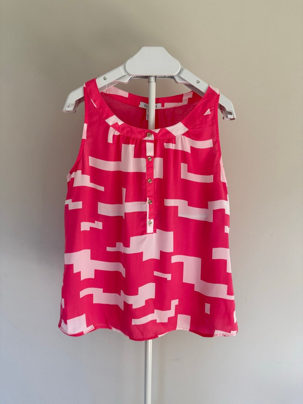 Kenneth Cole Reaction Women’s XL Pink Geometric Sleeveless Blouse NWT